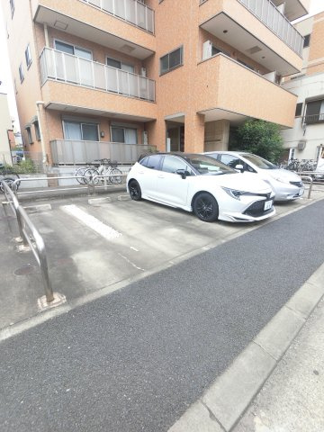 ローズレジデンス本千葉ステイションフロントの駐車場