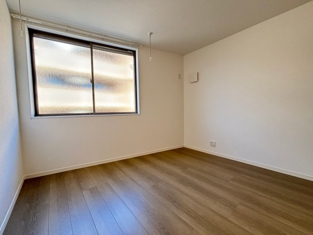 【居間・リビング】 | 宿河原パークテラス | ゆったりとした居間です