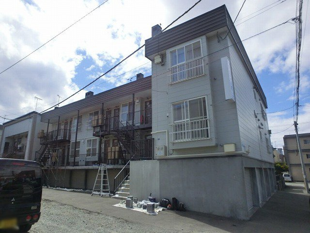札幌市白石区本通５丁目北のアパート