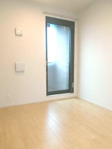 フィオーレ・ソーレの居間・リビング|こちらのリビングで趣味の時間をお楽しみください
