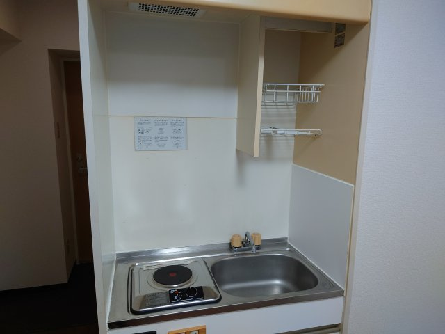 ロイヤル石川町のキッチン|きれいなキッチンです