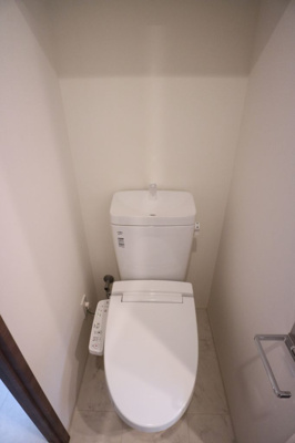 【トイレ】 | コンシェリア大崎 ＜ＴＯＫＹＯ ＰＲＥＭＩＵＭ＞ | 落ち着いたトイレです