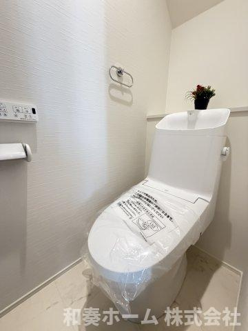 徳島市上吉野建売③　オール電化住宅のトイレ