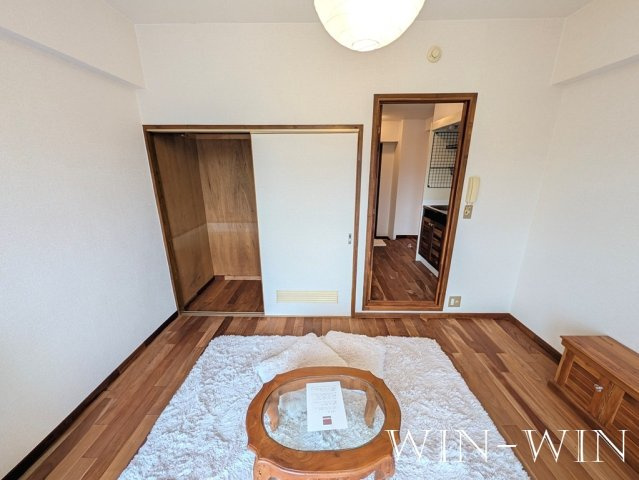 ユトリロジョイの居間・リビング