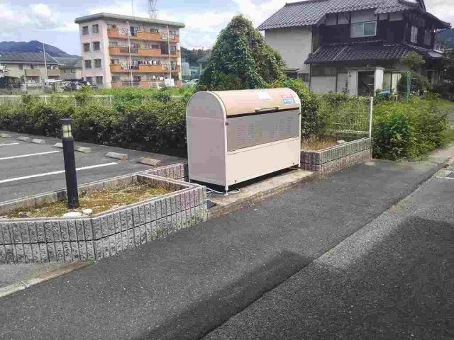 レオパレスリベインのその他|ゴミ置き場