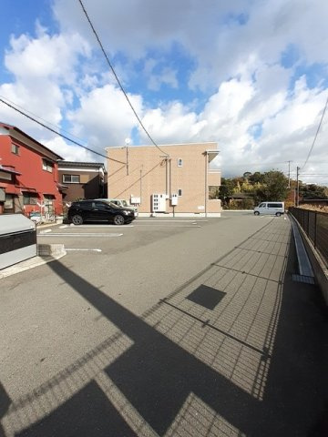 エターラス　アヴェニューの駐車場|駐車場があります