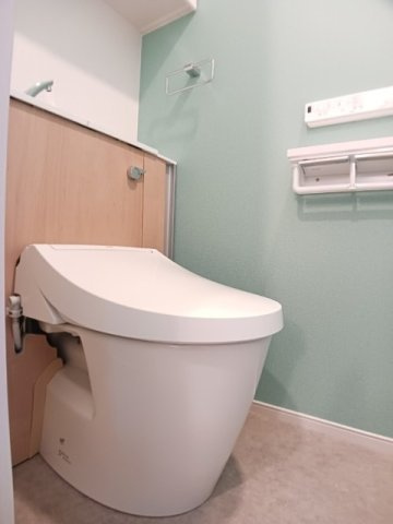 サクラーレのトイレ|落ち着いた色調のトイレです