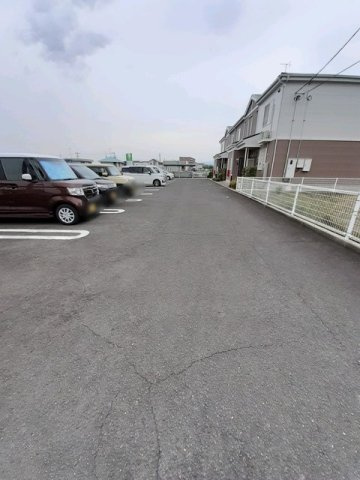 オーブリーＳの駐車場|駐車場に車を止められます