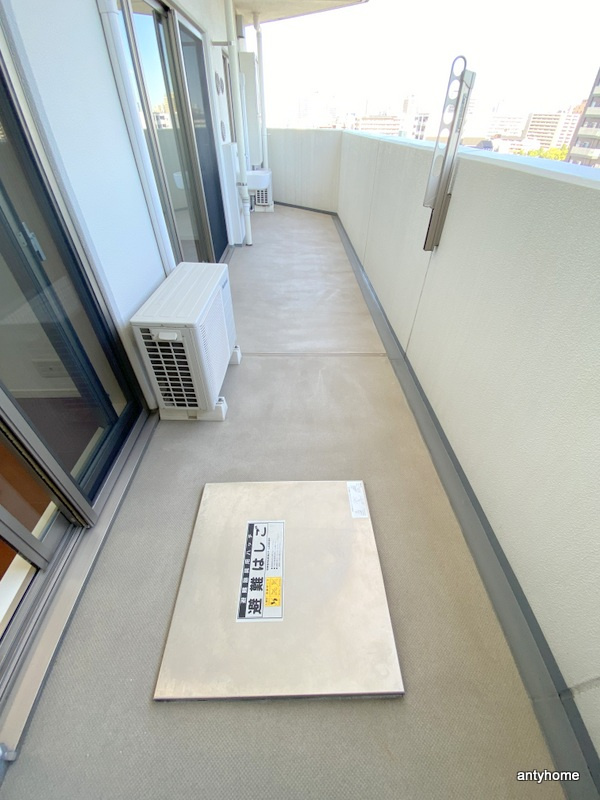 フロンティアタワー日本橋　 仲介手数料無料のバルコニー