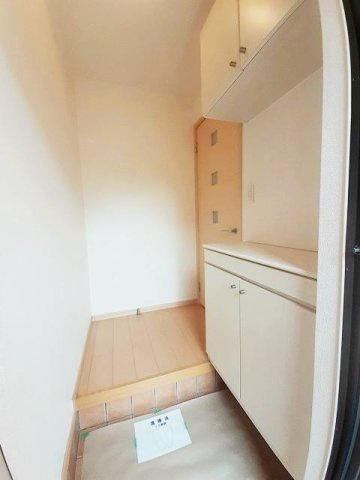 クレッシェの玄関|きれいな玄関です