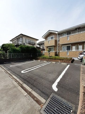 アヴニール　Ⅰの駐車場|駐車場に車を止められます