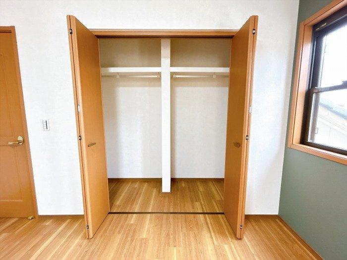 リフォーム　中古戸建　一宮市せんい1丁目　平成17年築の収納|ウォークインクローゼット