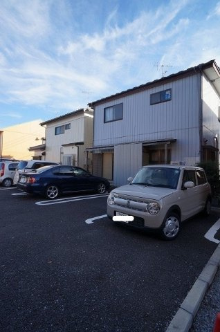 ルナ・パルクの駐車場|駐車場があるので、車を買う予定の方も安心です