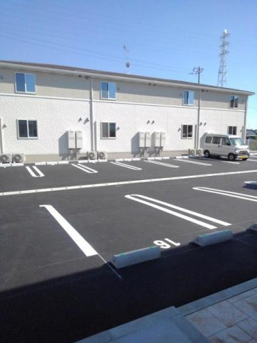 ポルト・クレアⅤの駐車場|カースペースがあります