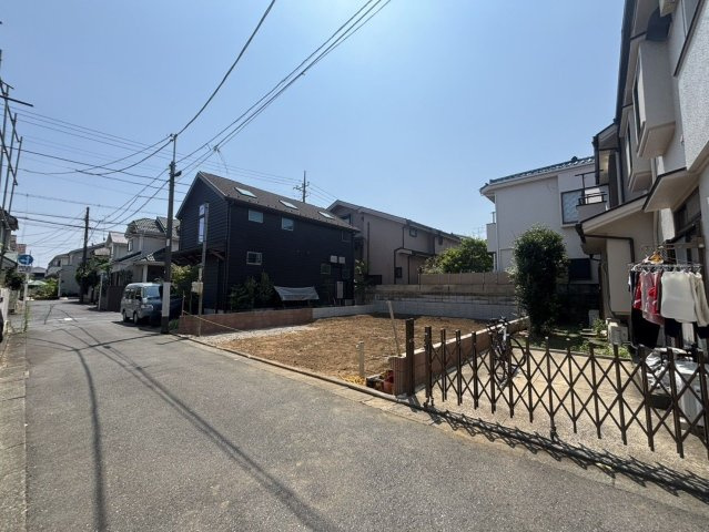 戸建 練馬区大泉学園町８丁目の前面道路含む現地写真
