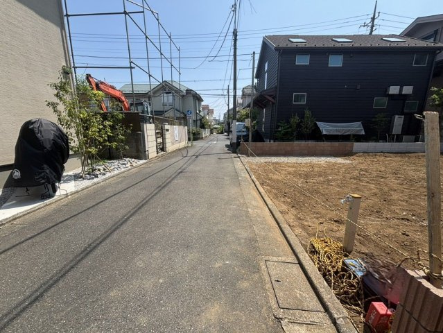 戸建 練馬区大泉学園町８丁目の前面道路含む現地写真