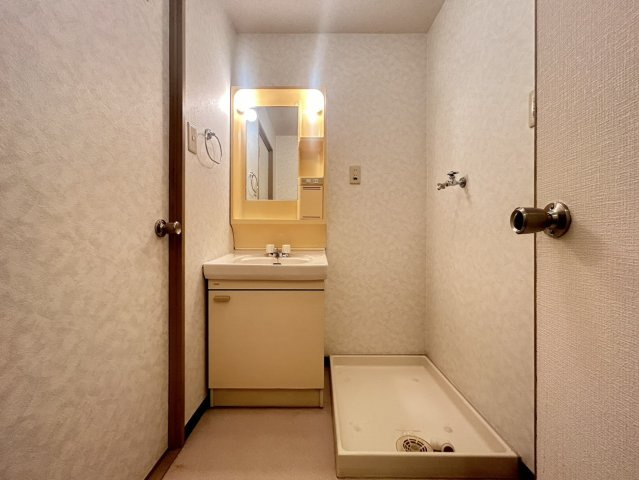 名古屋市天白区元八事４丁目の賃貸マンションの洗面所|忙しい朝には欠かせない洗面所です