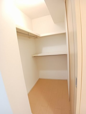 セントラル　ビオーラＡの収納|小物を収納するのに便利です