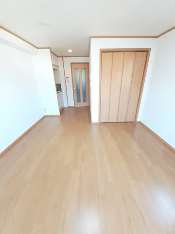 エテルノ・ネイブルの内装|明るい色調の室内です