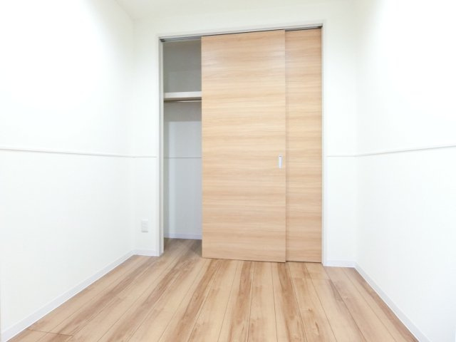 プライムレジデンスアルファの収納|こまごまとしたものを収納できそうですね