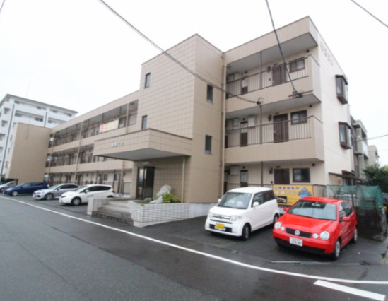 権藤ビルのエントランス|外観もきれいです