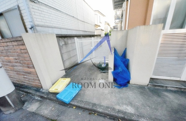 コート浜田山のその他共用部分|敷地内ごみ置き場です。