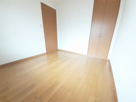 【寝室】 | エヴァー高田