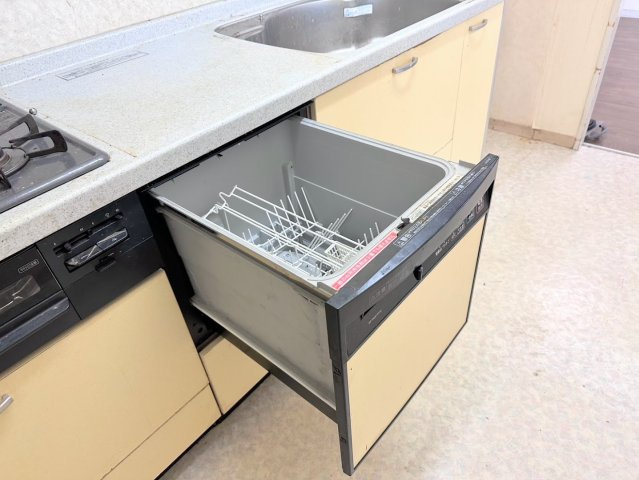 【キッチン】 | ブルンネン宮前平　宮前平駅約19分/広々南向きバルコニー | ◆食器洗いに使っていた時間を他の家事にあてたり、ゆっくり休んだりもできます。 水仕事が減れば手荒れの防止にもなります。
