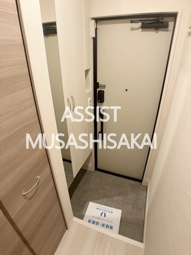 かえでパレスの玄関