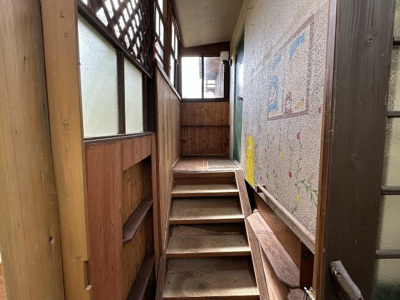 【玄関】 | 塩嶺高原別荘 中古住宅A-31 | 玄関入口