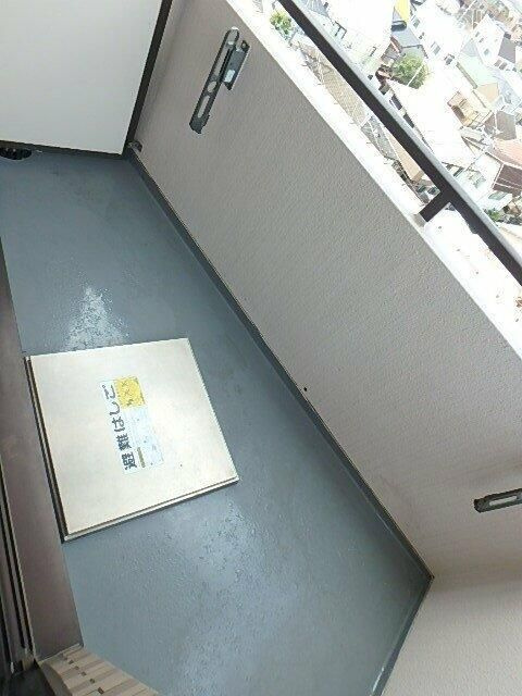 ライオンズマンション西が丘南のバルコニー