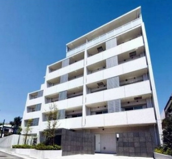【外観】 | ガリシア新宿ＷＥＳＴ | 鉄筋コンクリート造のがっちりとした建物。