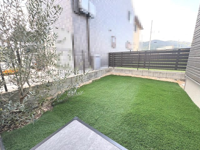 亀岡市千代川町小林植田の庭|1階 庭スペース
お子様の遊び場やガーデニングスペースに丁度良い広さです。