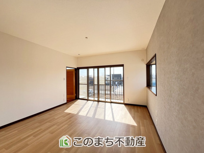 【洋室】 | KEM小山市城北1期 | 南向きで陽当たりの良い洋室♪風通しもよく快適です☆
