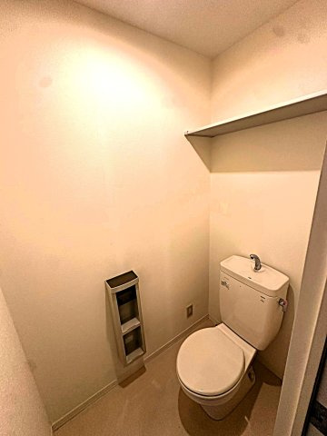 クワトロ・クォーレのトイレ|落ち着いたトイレです