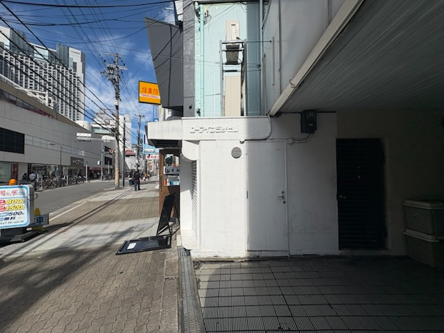 ユーアイプラザビル1階