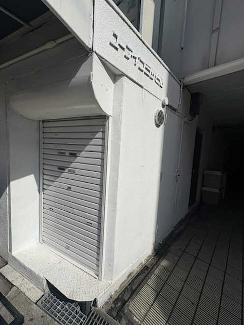 ユーアイプラザビル1階
