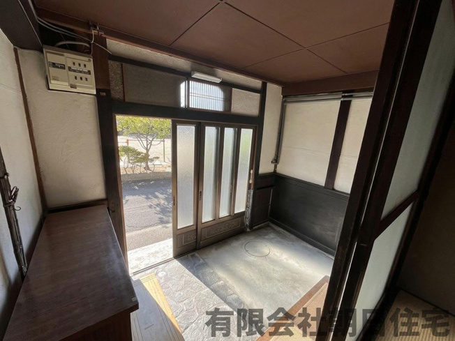 【玄関】 | 石橋町中古戸建 | シンプルで使いやすい玄関です