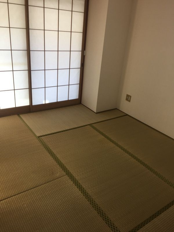 第2伸光マンションの和室