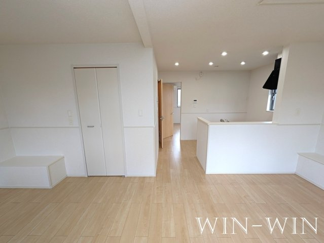 フォレスト本町の居間・リビング