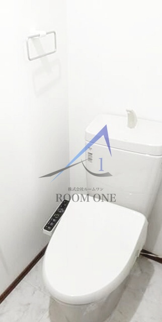 ＫＯＢ　６（Ｅ－１２８）のトイレ|トイレです。