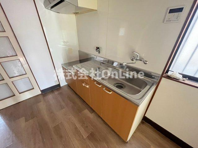 御厨4丁目2階建貸家のキッチン