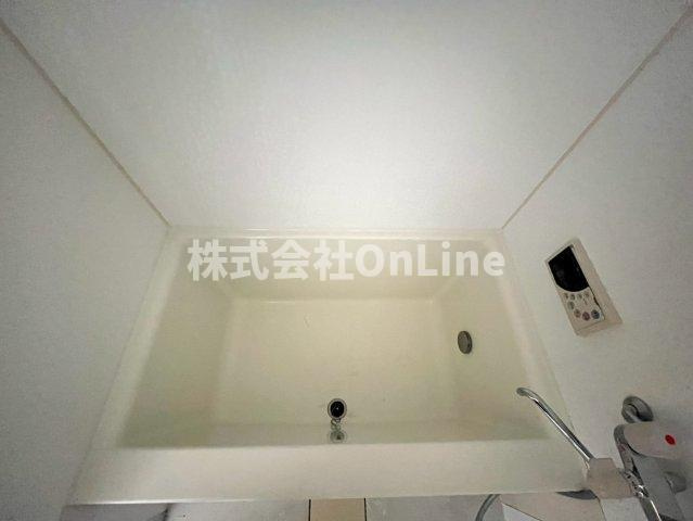 御厨4丁目2階建貸家の浴室