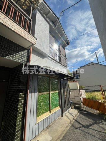 御厨4丁目2階建貸家の外観
