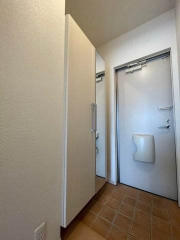 ソレイユⅠの玄関|シューズボックス付きの玄関です