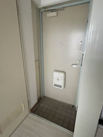エトワール清心の玄関