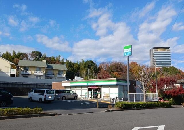 カルム・青木葉の周辺|ファミリーマートまで300m