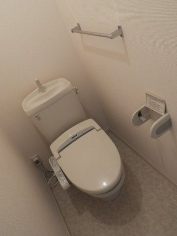 デルニエのトイレ