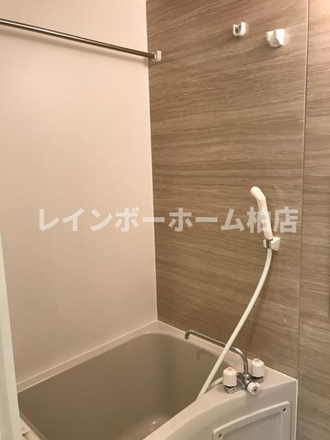 特典：仲介手数料が無料です!!の浴室
