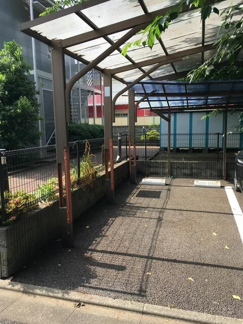 コーポ菊Ⅲの駐車場